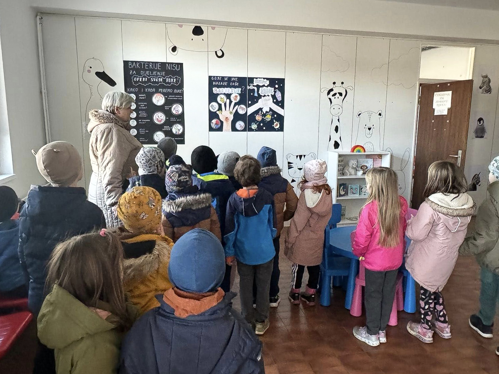 Ludbreški vrtićarci uljepšali čekaonicu pedijatrijske ambulante