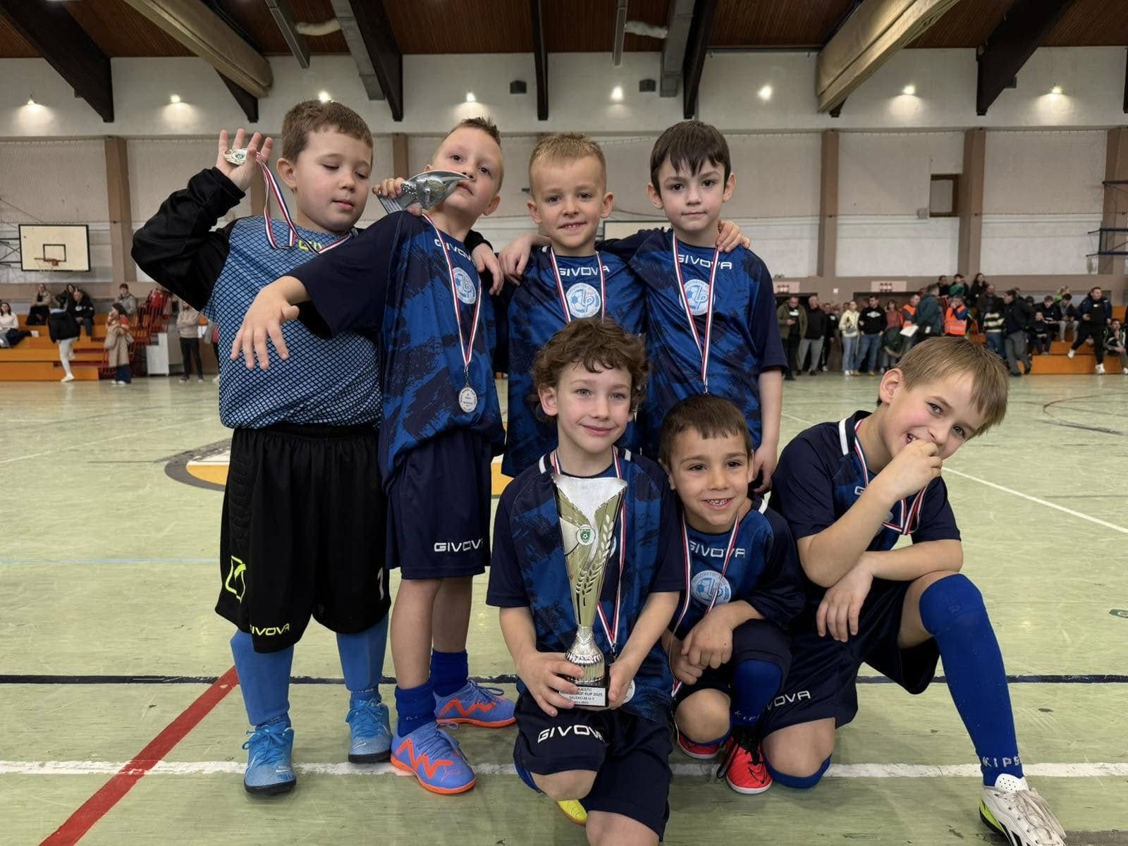 U-7 ekipa Škole nogometa “Podravina” osvojila drugo mjesto na turniru