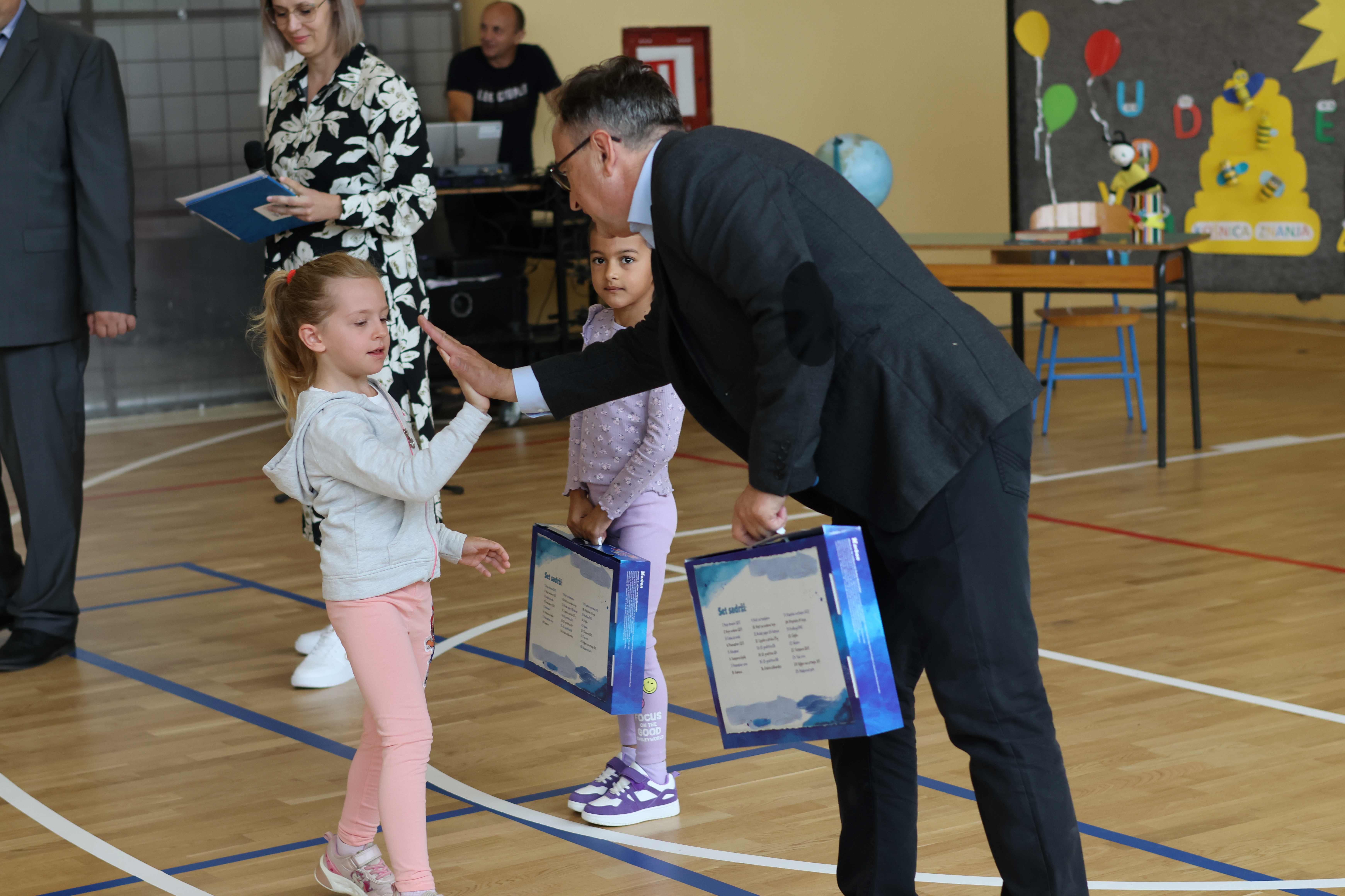 Školarci, sretno! Za 82 ludbreška prvašića danas održana priredba