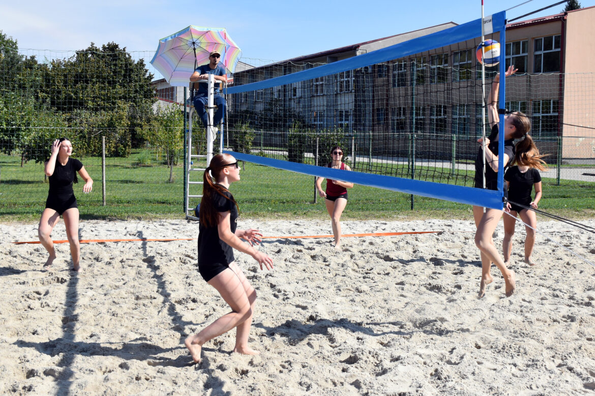 Završava sezona odbojke na pijesku  