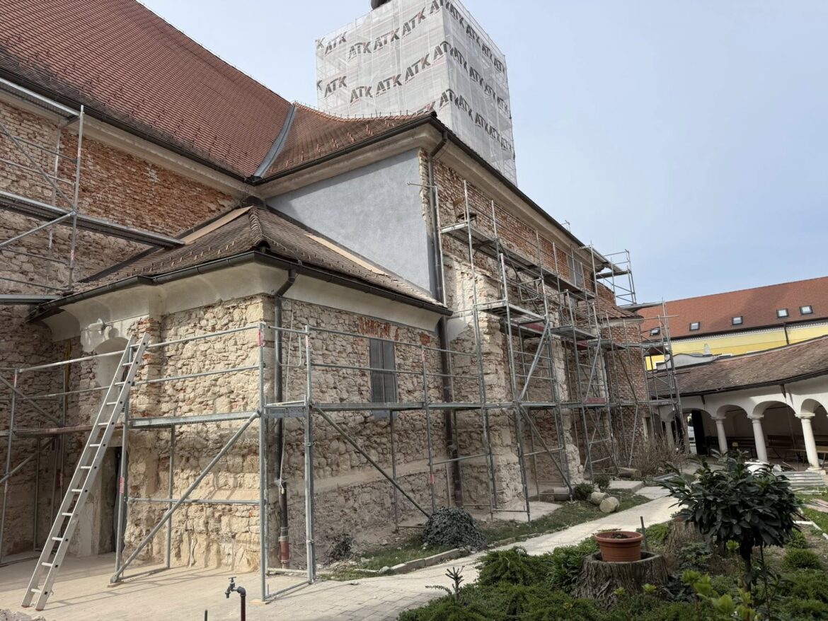 Pogledajte kako napreduju obnova i arheološka istraživanja u ludbreškoj crkvi