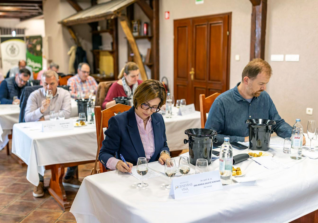  Nove nagrade za deMar vina