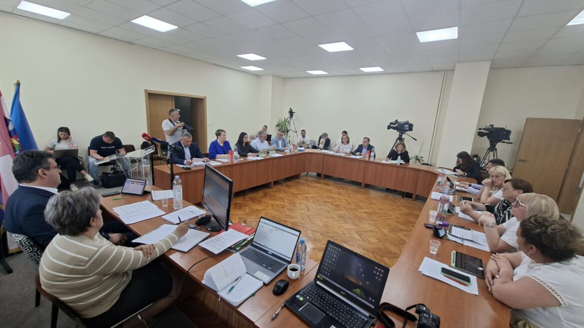 Aktualni sat u Ludbregu – prijevoz, trg, vatrogasci i komunalni problemi u fokusu vijećnika