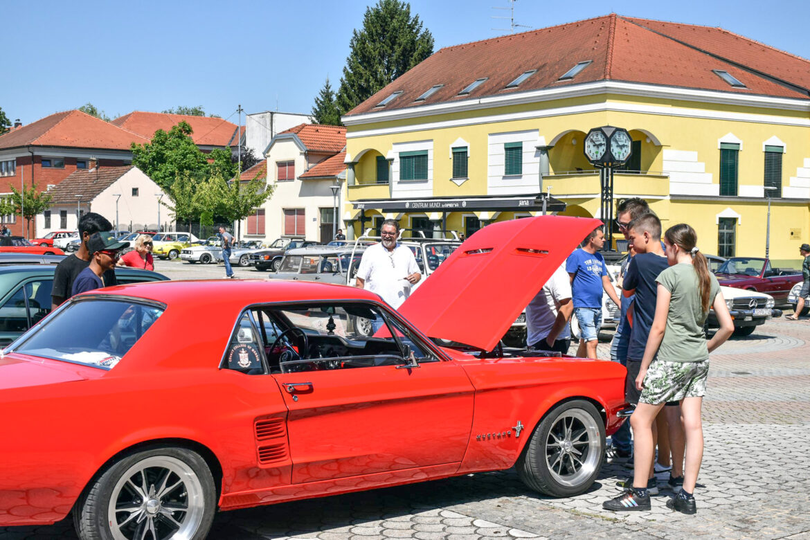 OLDTIMERI PONOVNO U LUDBREGU Više od stotinu povijesnih vozila stiže na gradski trg