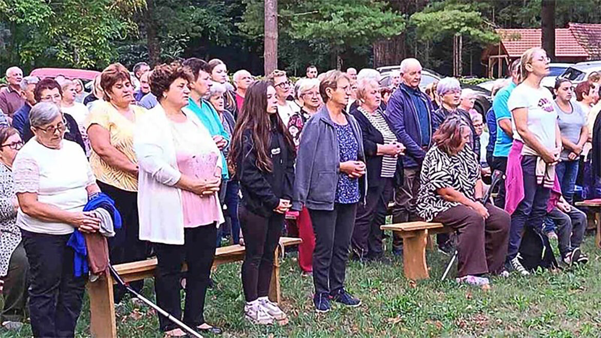 Obnavlja se tradicija nekadašnjeg proštenja, u subotu se u Križančiji okupio veliki broj vjernika